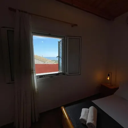 Апартаменты Traditional Corfiot House At Argyrades